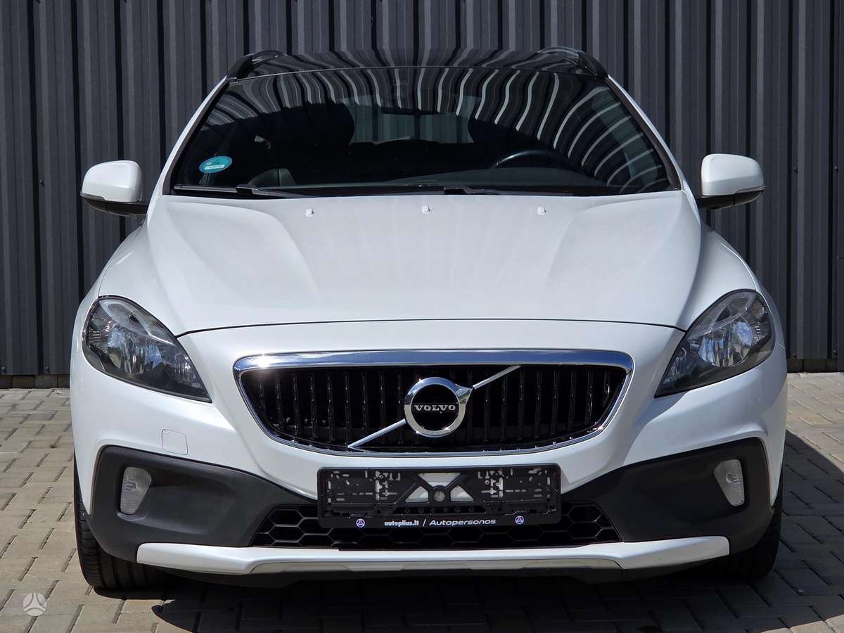 Volvo V40, 2.0 l., hatchback