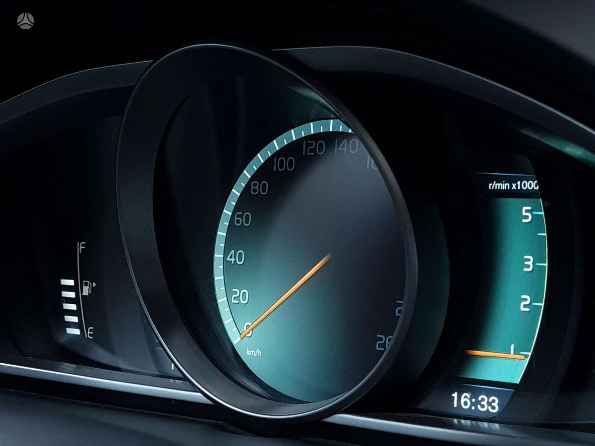 Volvo V40, 2.0 l., hatchback