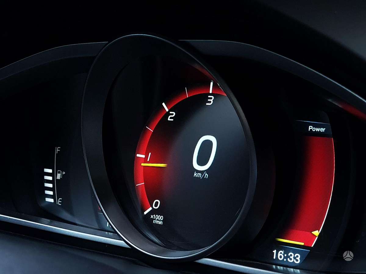 Volvo V40, 2.0 l., Хэтчбек