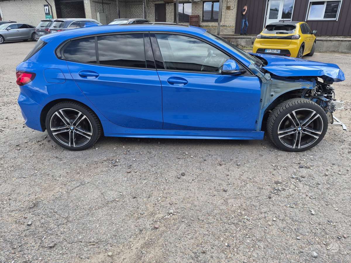 BMW 116, 1.5 l., Хэтчбек
