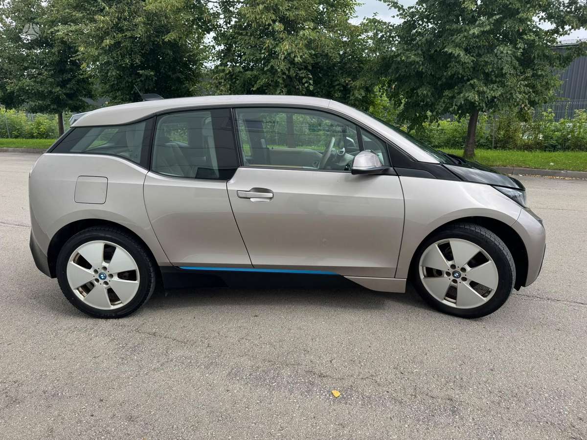 BMW i3, 22 kWh, hatchback