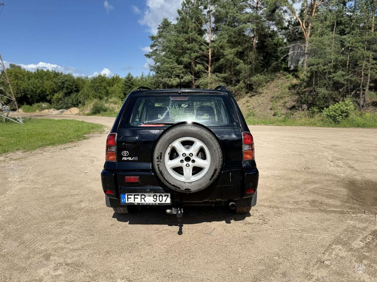 Toyota RAV4 - 5