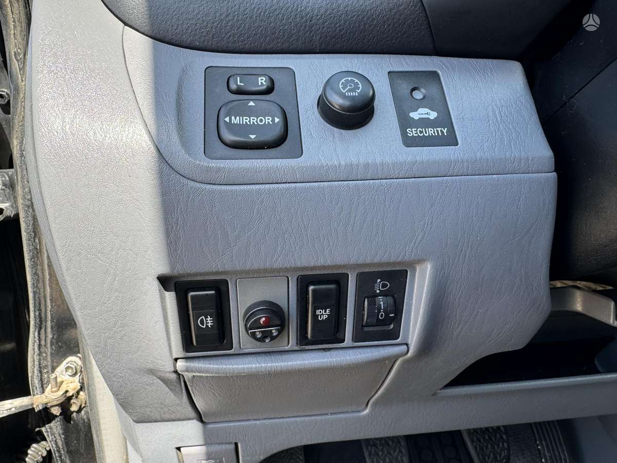 Toyota RAV4 - 10