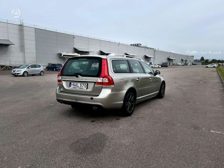 Volvo V70, 2.0 l., Универсал
