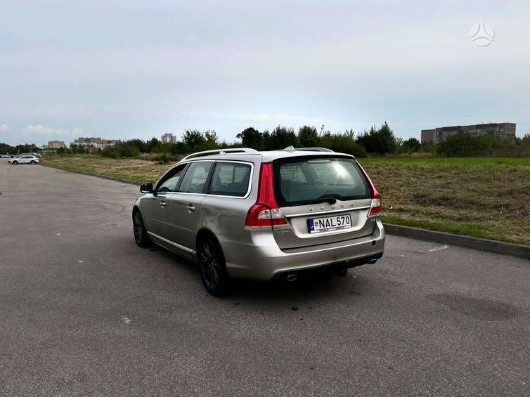 Volvo V70, 2.0 l., Универсал
