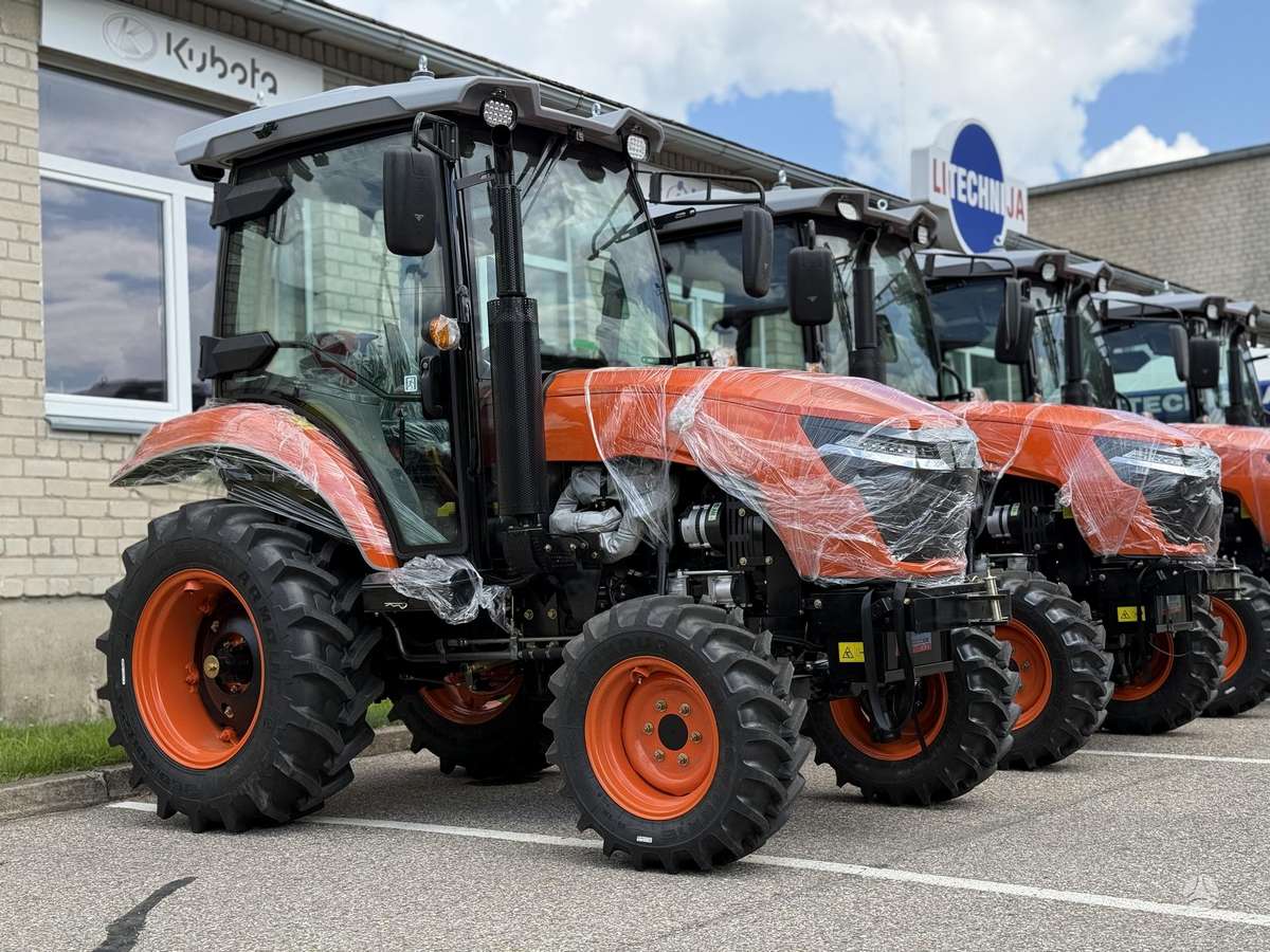 Hinomoto LX504E, tractors
