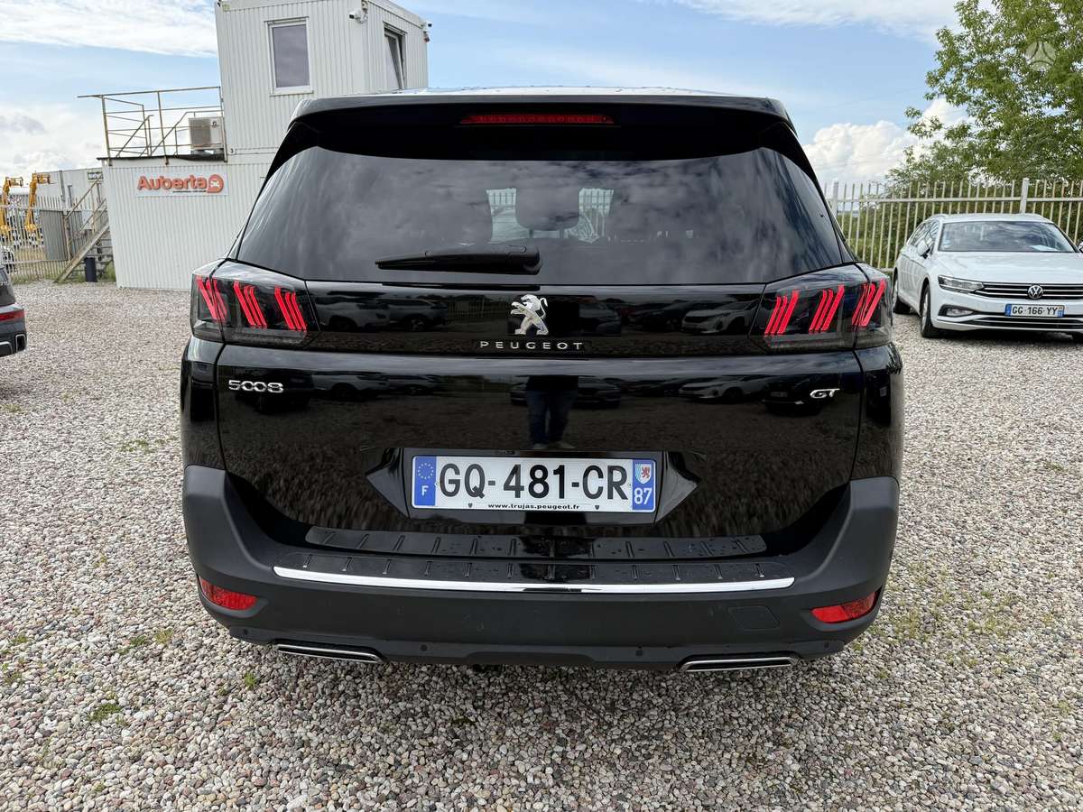 Peugeot 5008 - 8