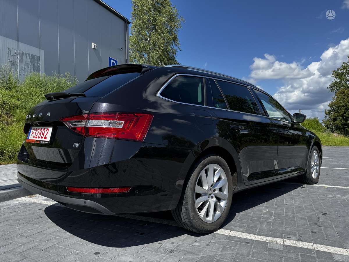 Škoda Superb - 10