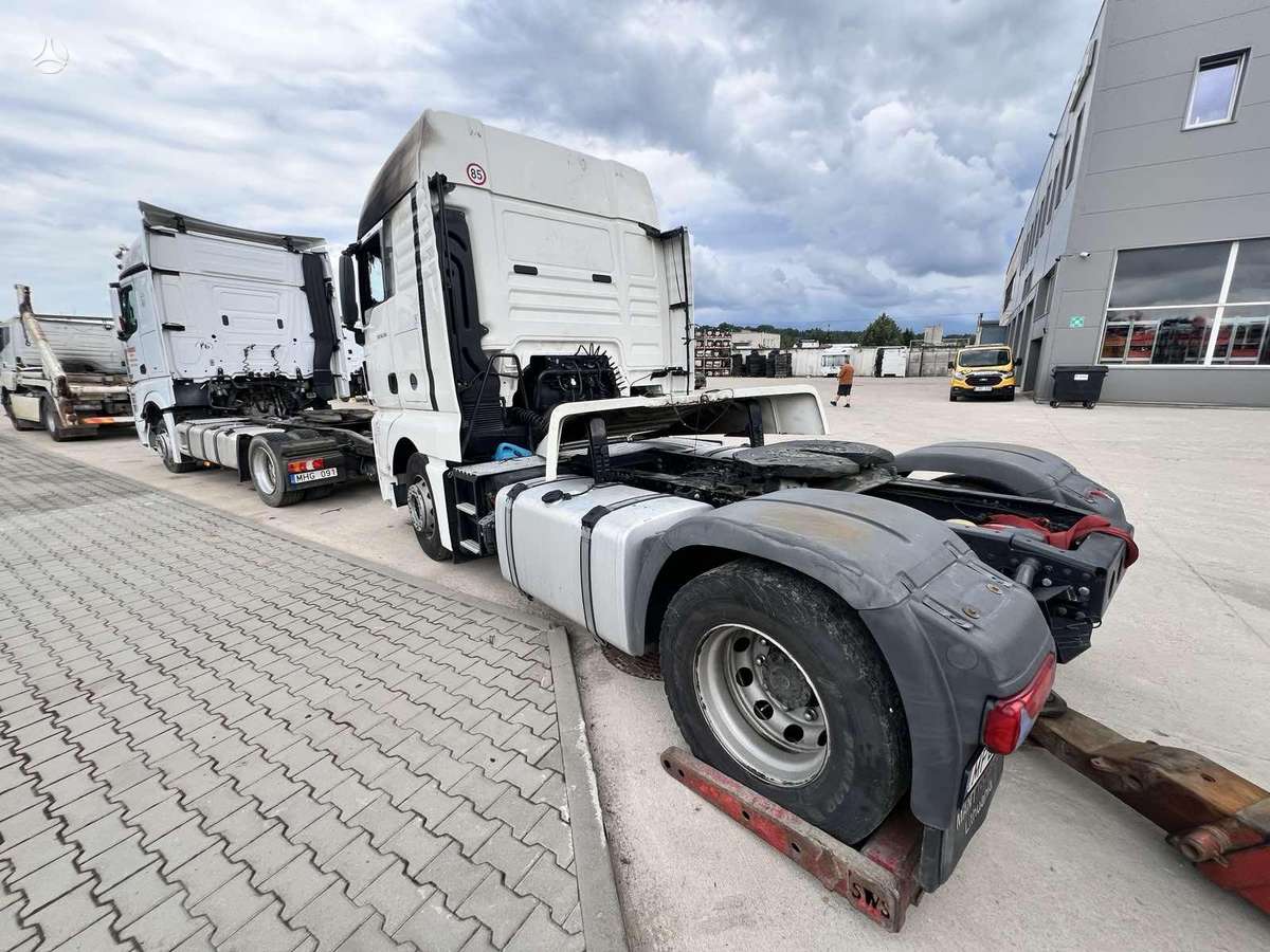 MAN TGX 18.500, semi-trailer trucks