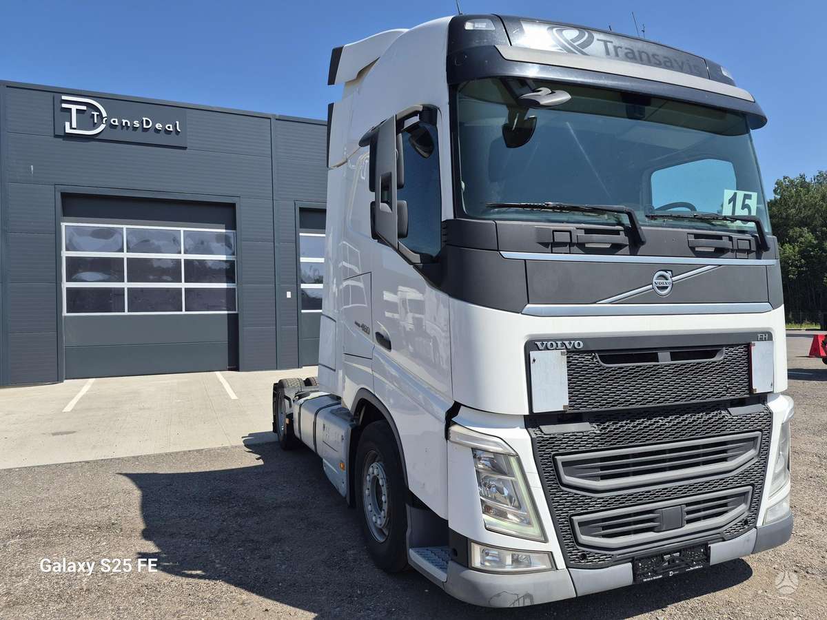 Volvo FH 460  Low Deck, double sleeper