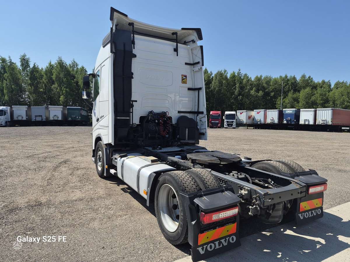 Volvo FH 460  Low Deck, double sleeper
