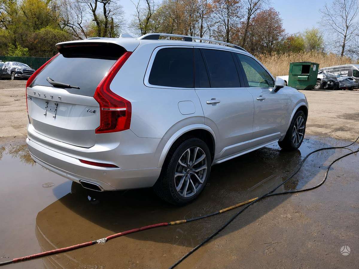 Volvo XC90 - 4