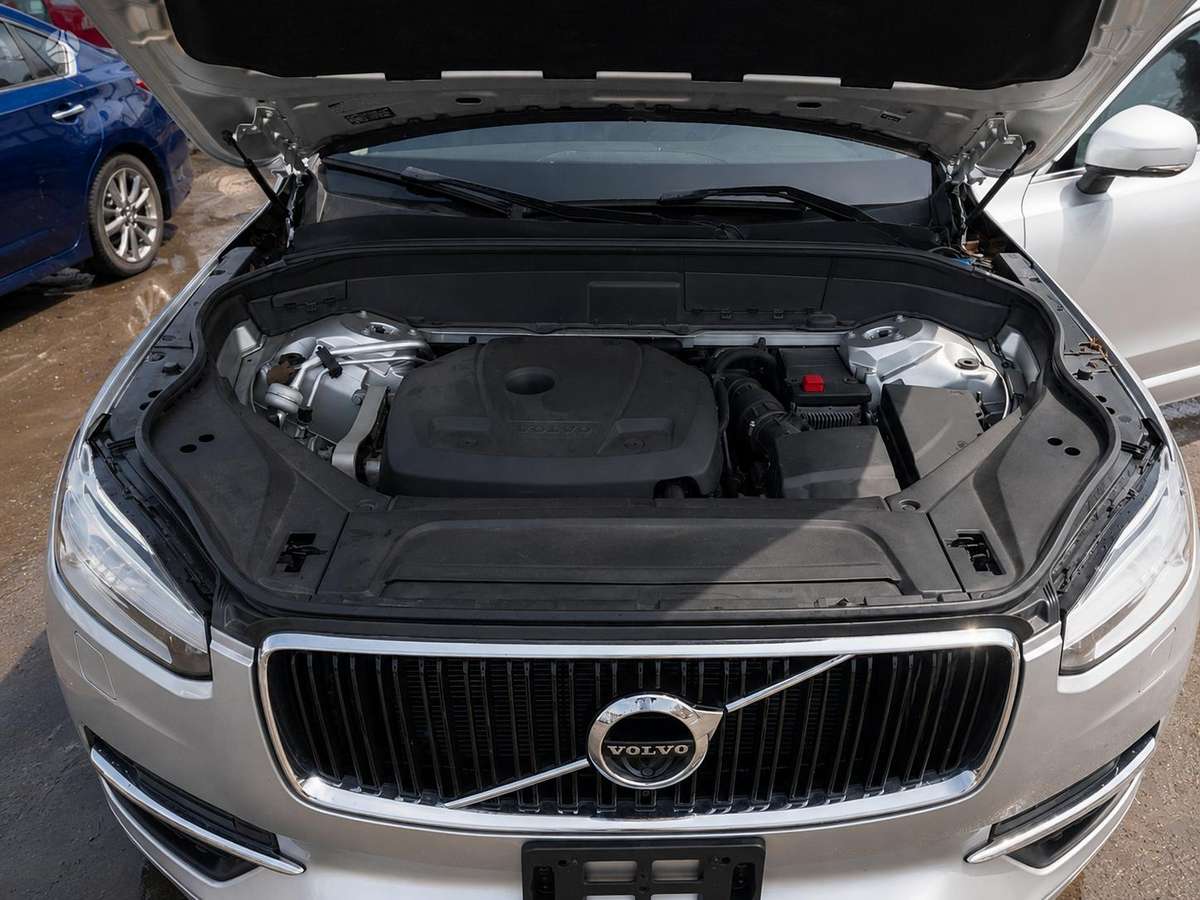 Volvo XC90 - 8