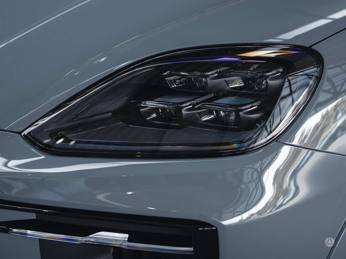 Porsche Cayenne Coupe - 10