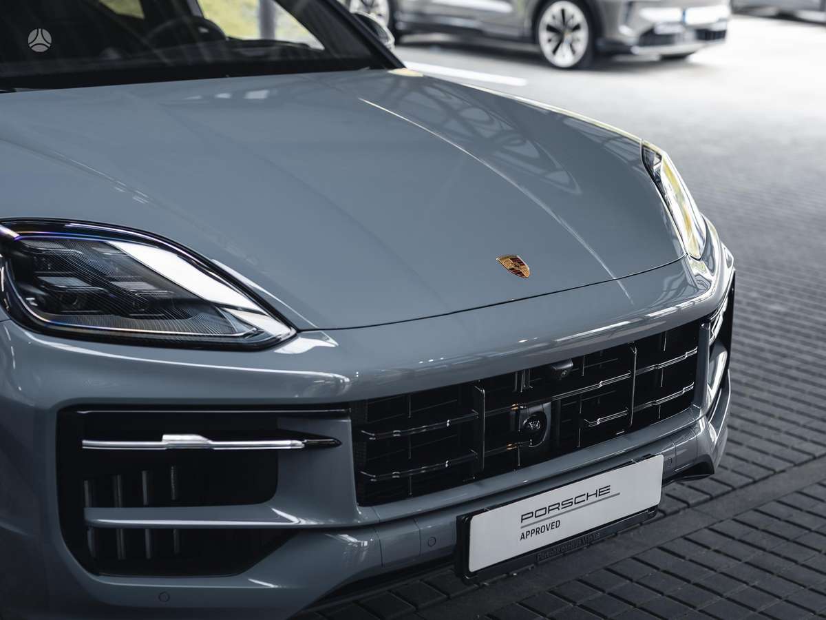 Porsche Cayenne Coupe - 9