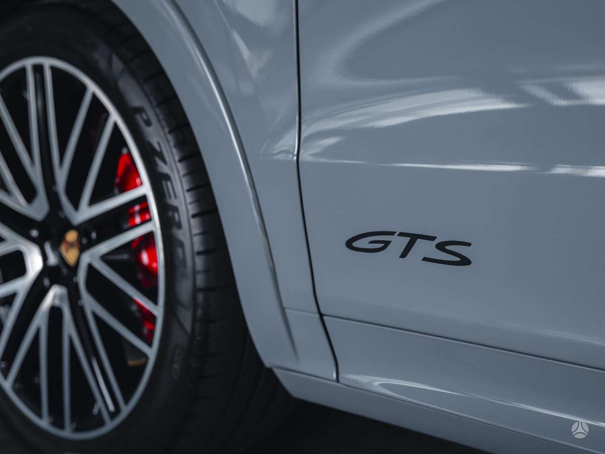 Porsche Cayenne Coupe - 12