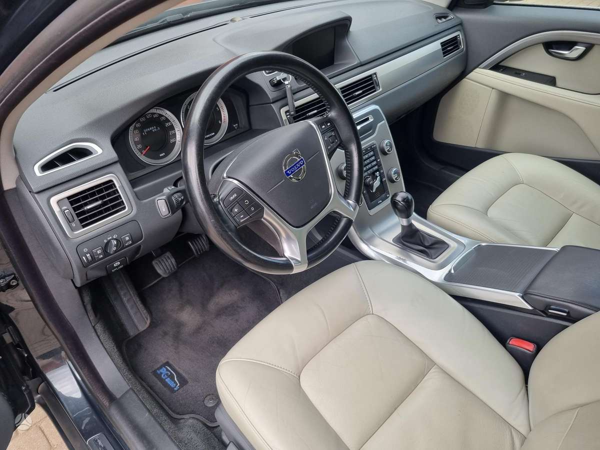 Volvo V70, 2.0 l., Универсал