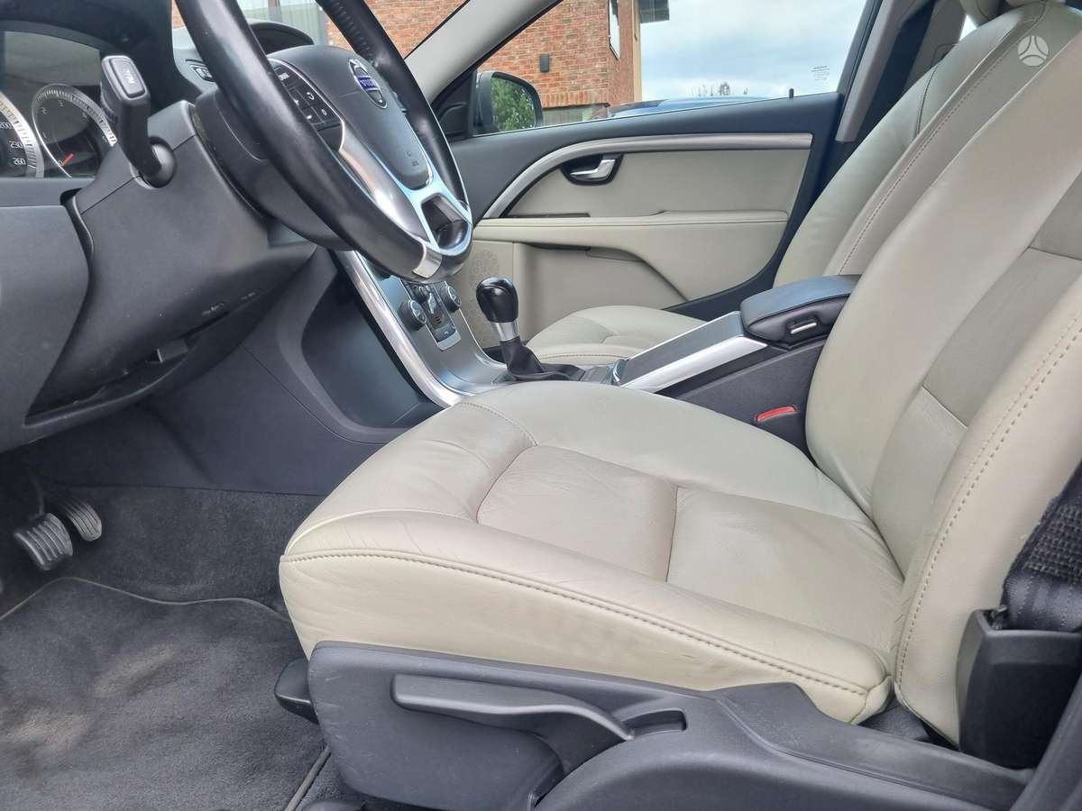 Volvo V70, 2.0 l., Универсал