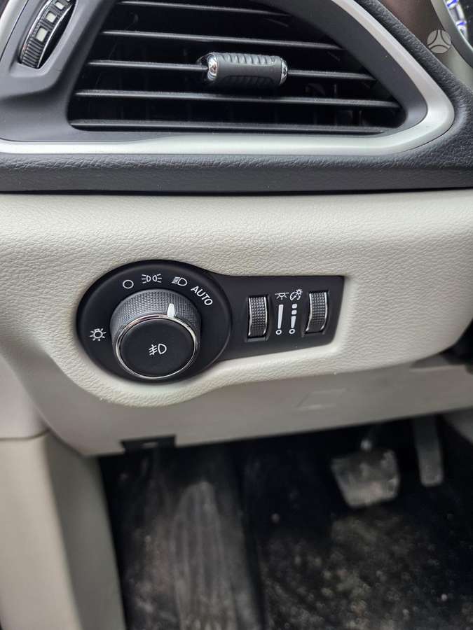 Chrysler Pacifica, 3.6 l., Минивэн