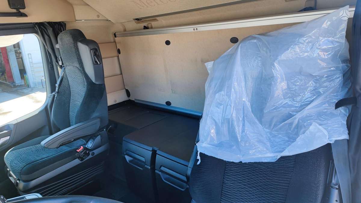 Mercedes-Benz Actros 1851 LS, double sleeper