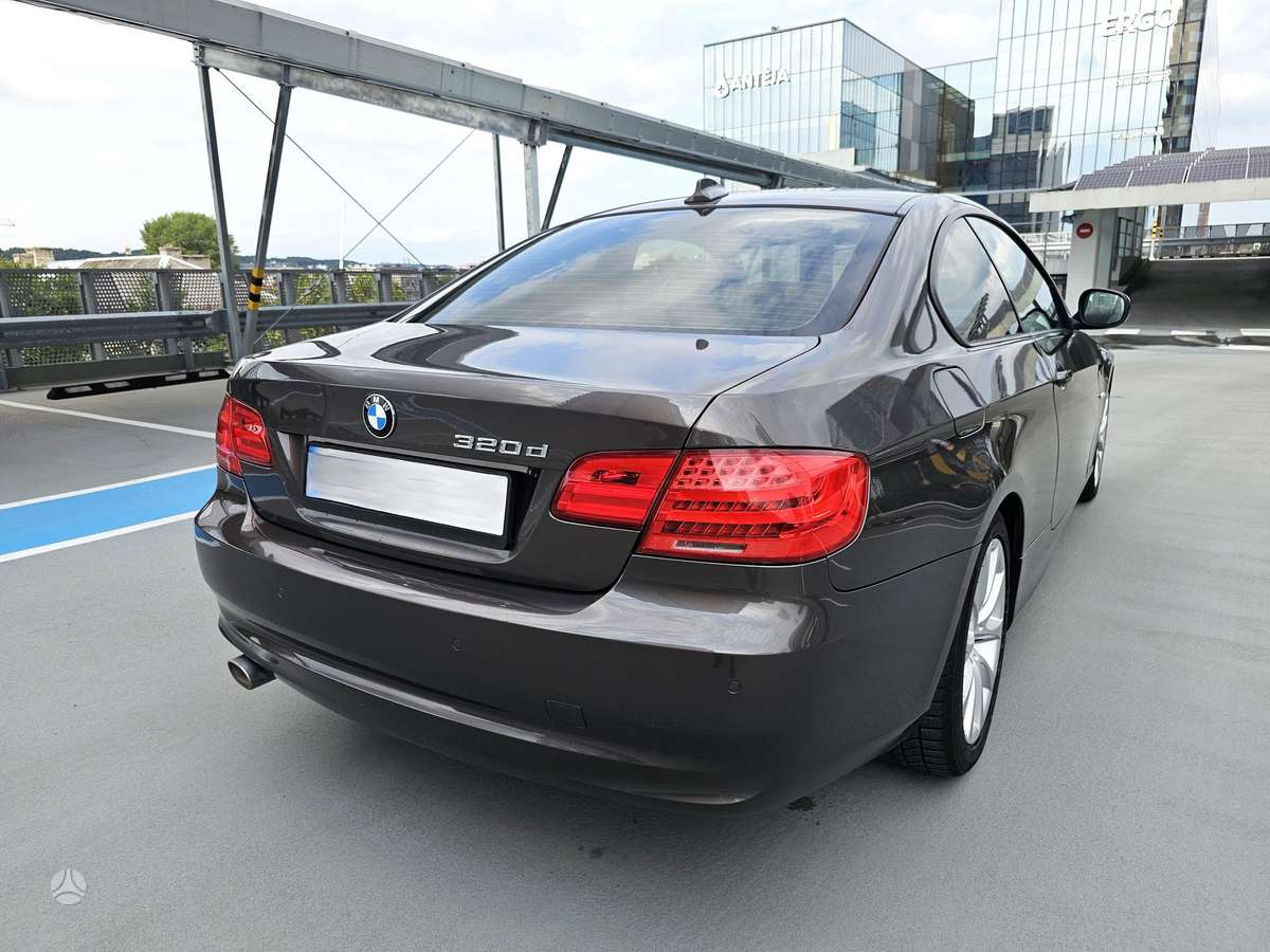 BMW 320, 2.0 l., Купе (coupe)