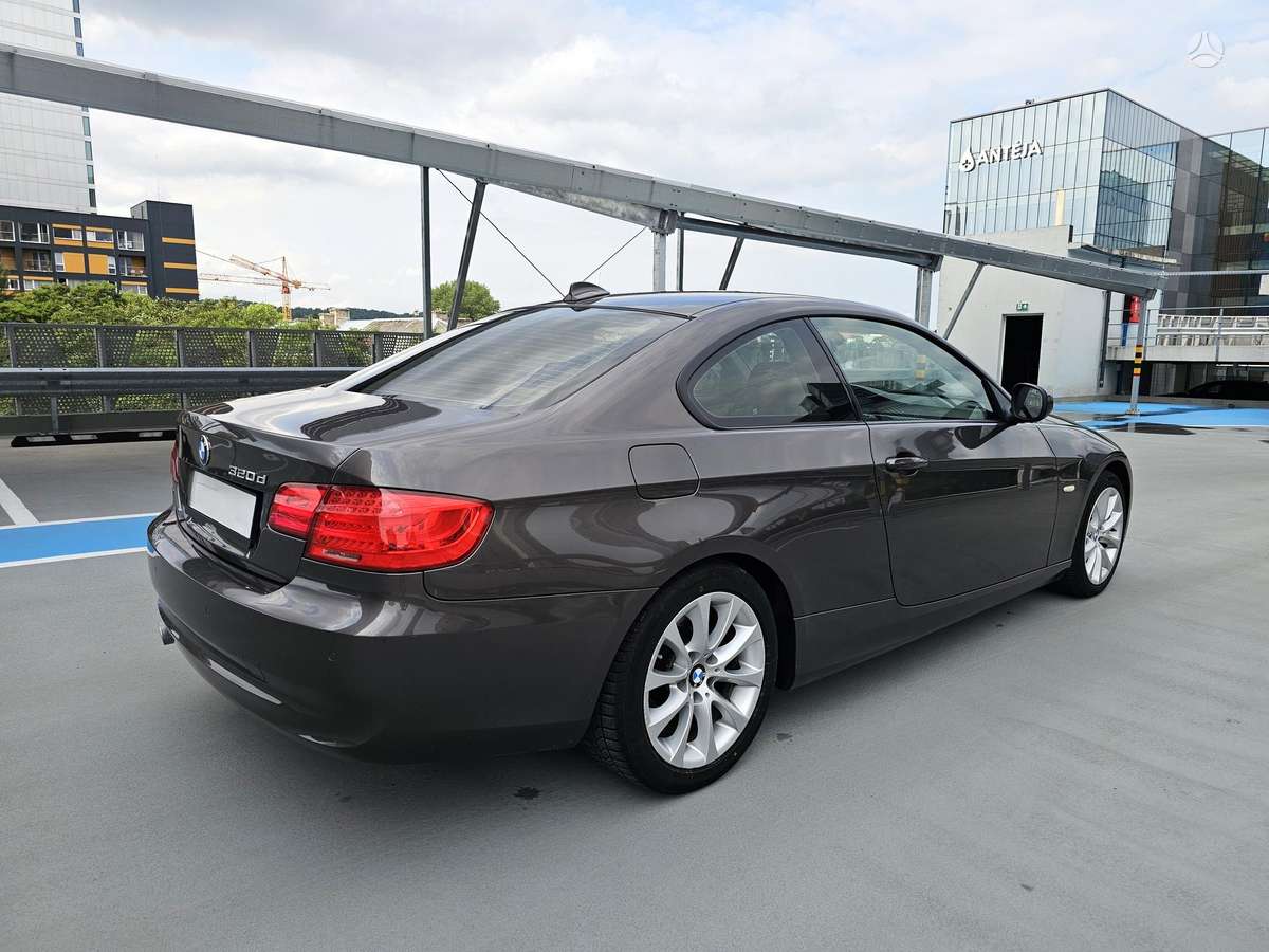 BMW 320, 2.0 l., Купе (coupe)