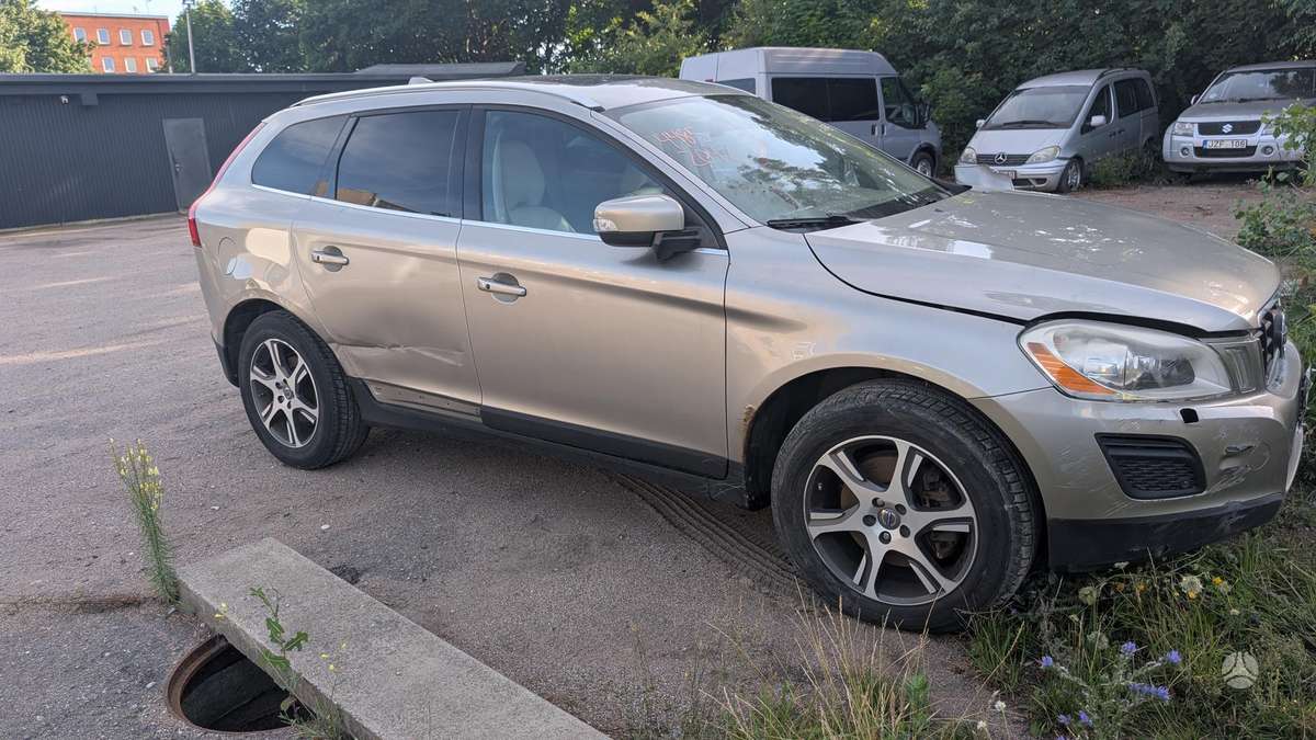 Volvo XC60 - 2
