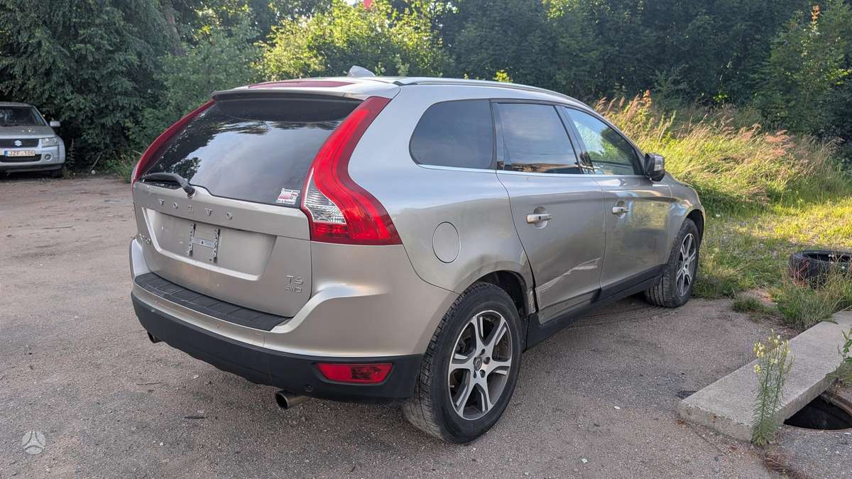 Volvo XC60 - 8