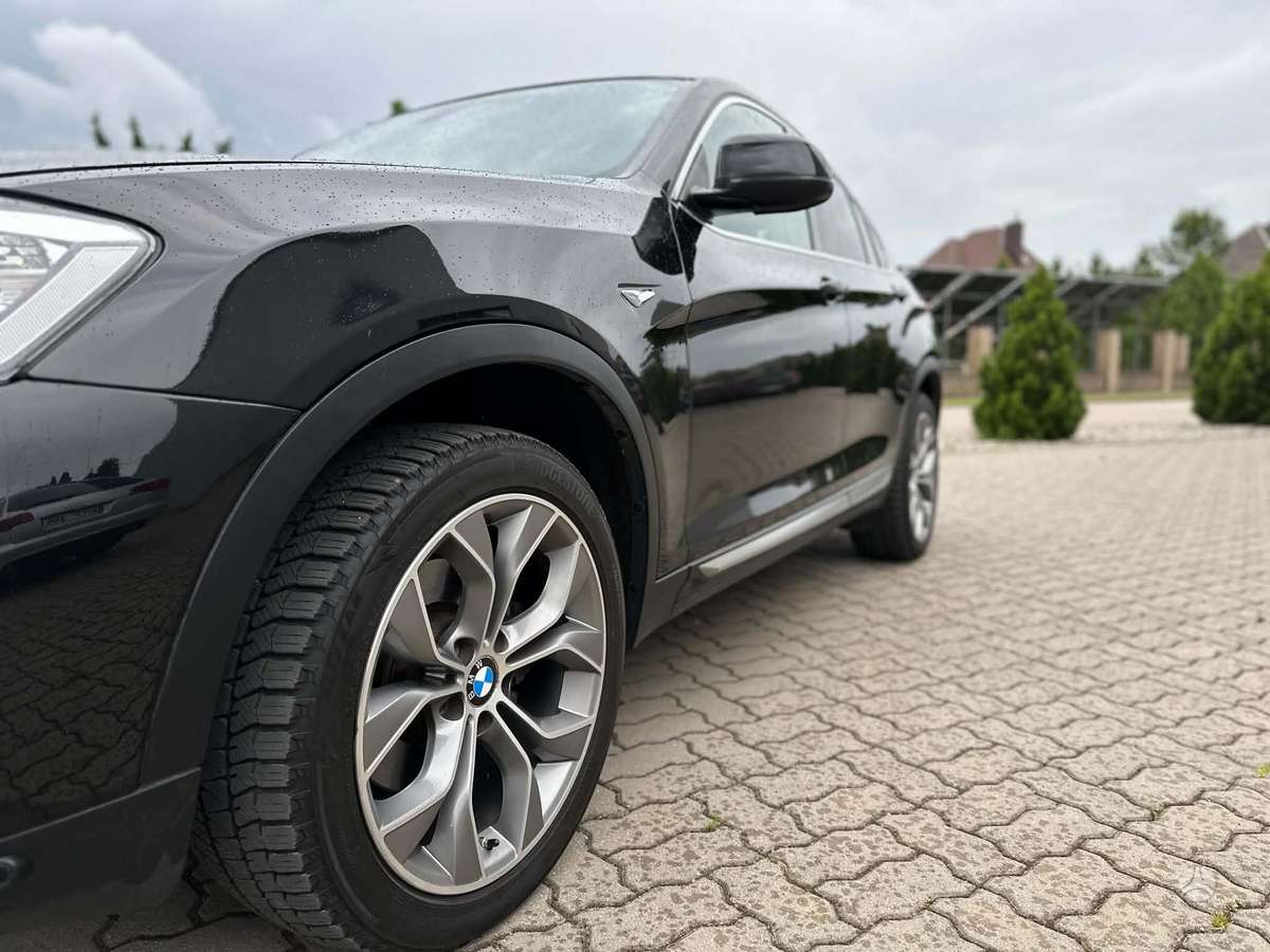 BMW X4, 2.0 l., off-road / crossover