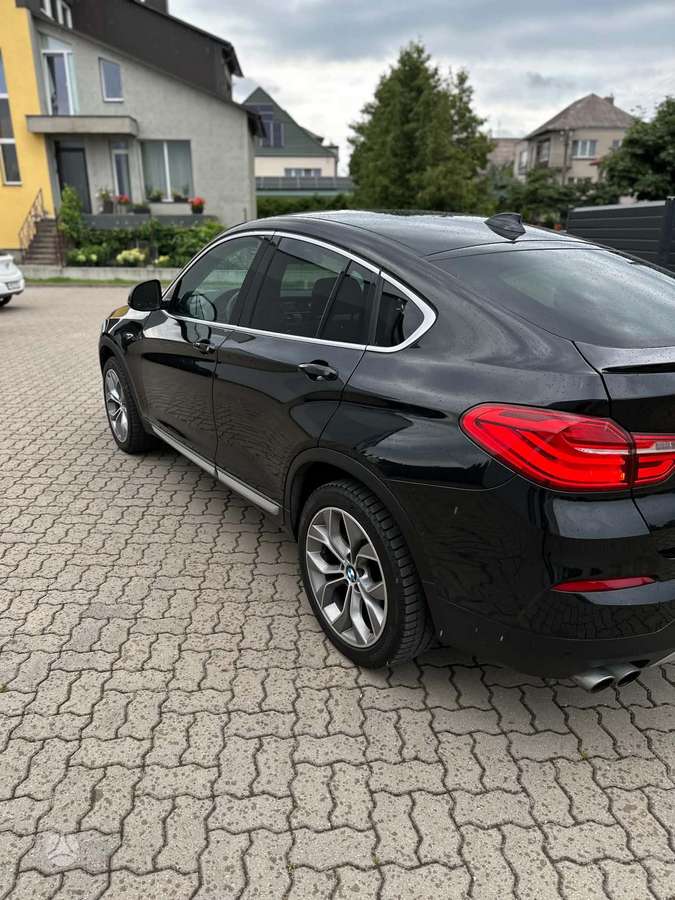 BMW X4, 2.0 l., off-road / crossover