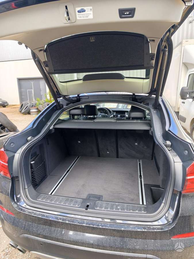 BMW X4, 2.0 l., off-road / crossover