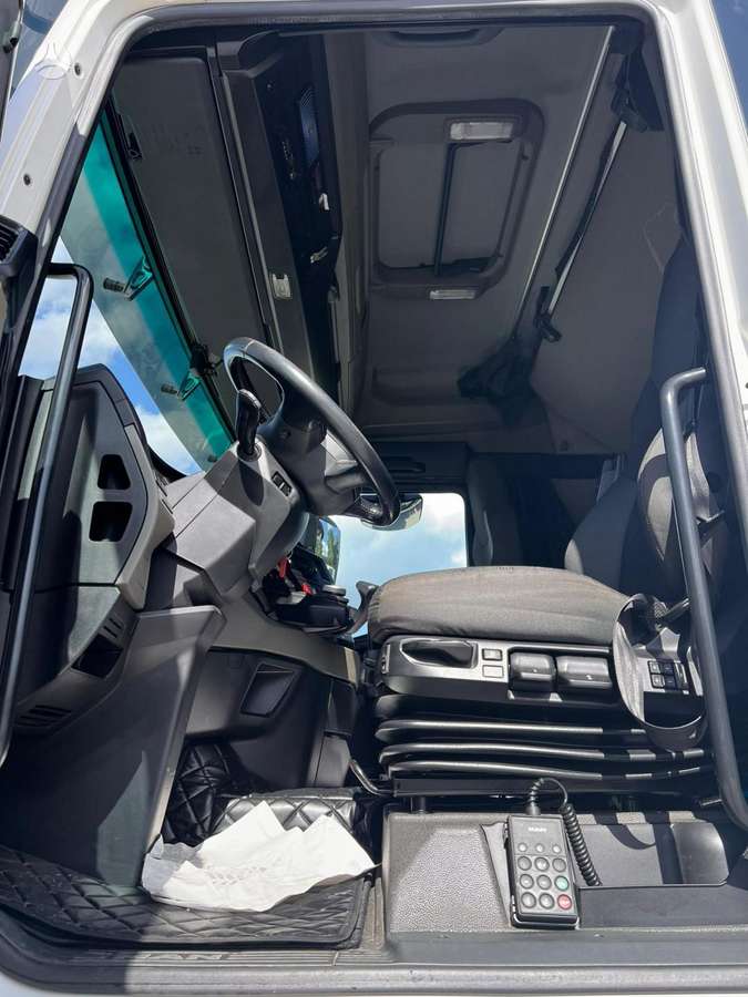 MAN TGX 28.510 6x2 RETARDER, double sleeper
