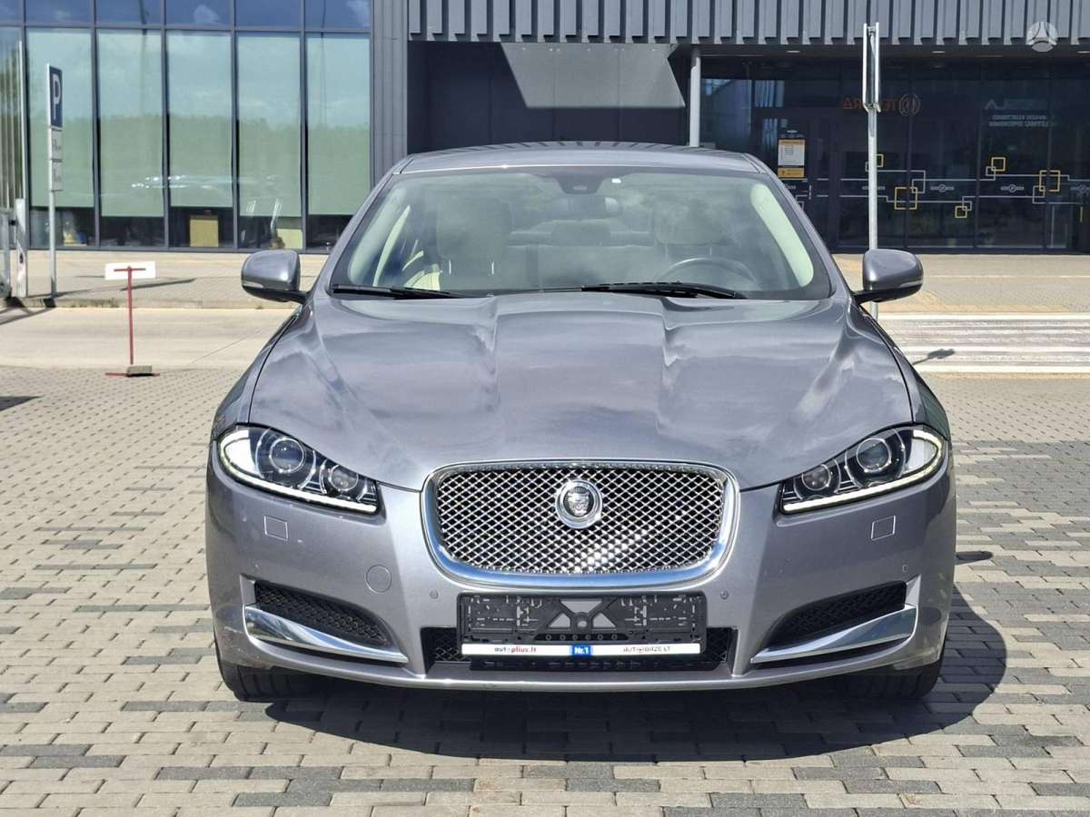 Jaguar XF, 2.2 l., Седан