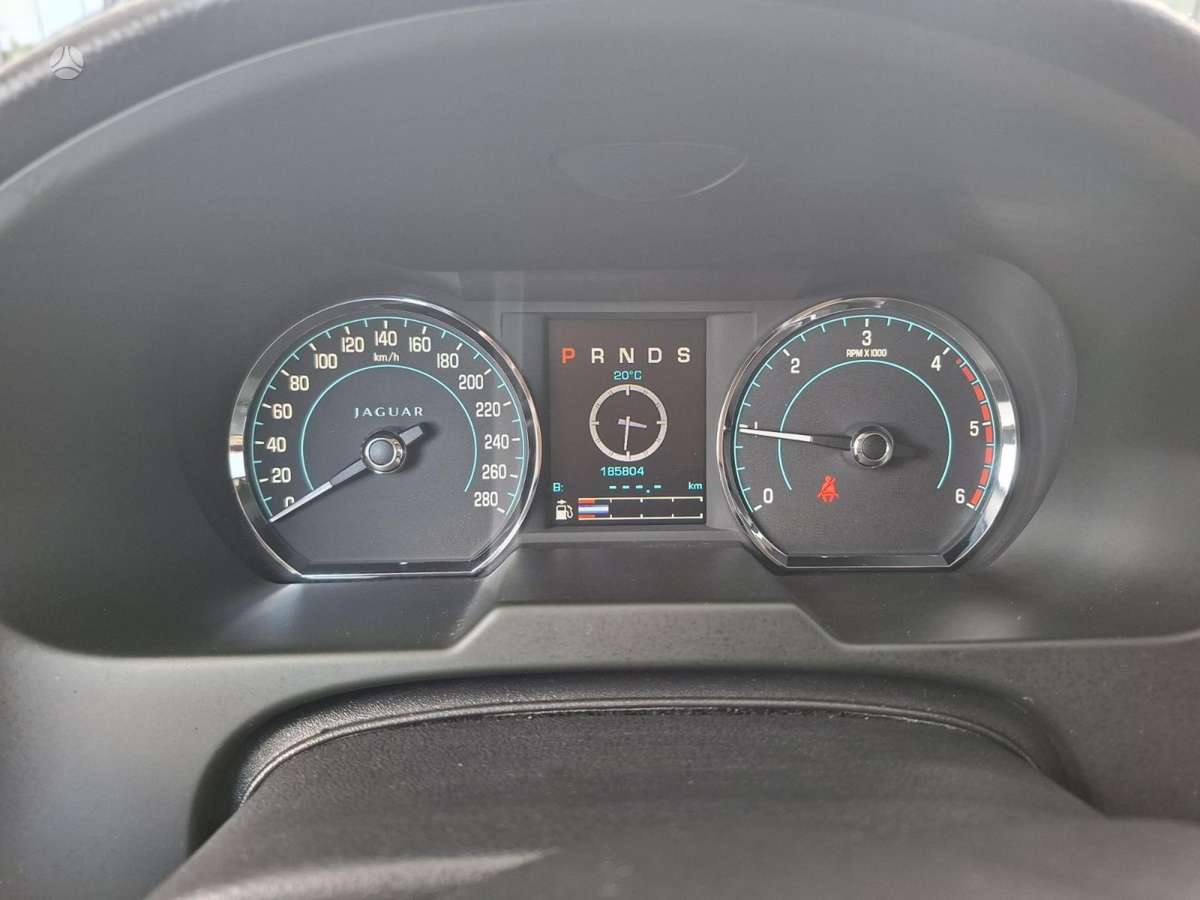 Jaguar XF, 2.2 l., Седан