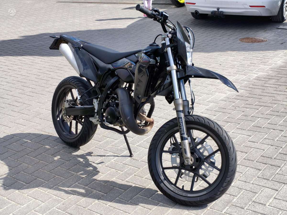 Derbi Senda 49cc, supermoto