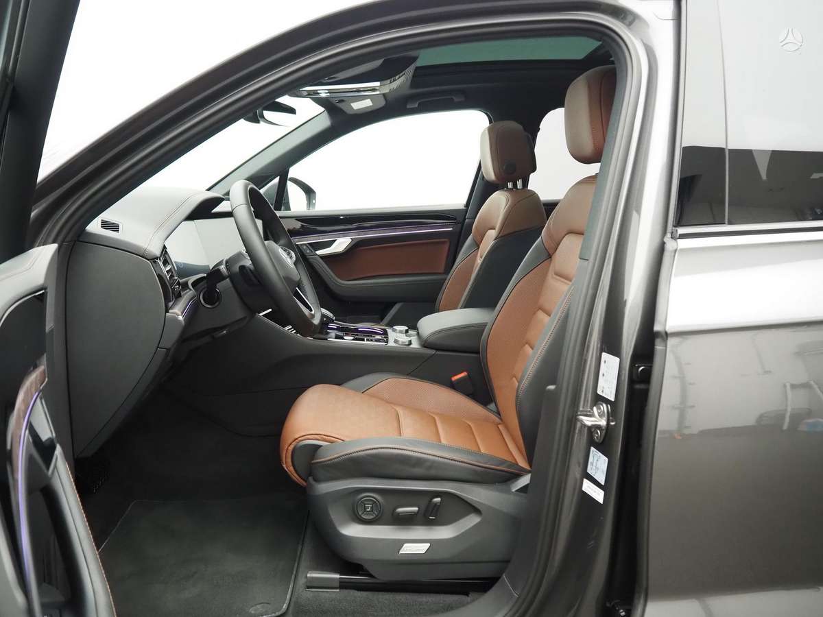 Volkswagen Touareg - 8
