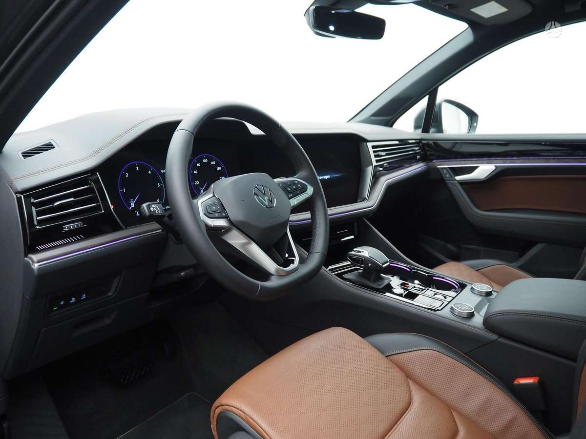 Volkswagen Touareg - 9