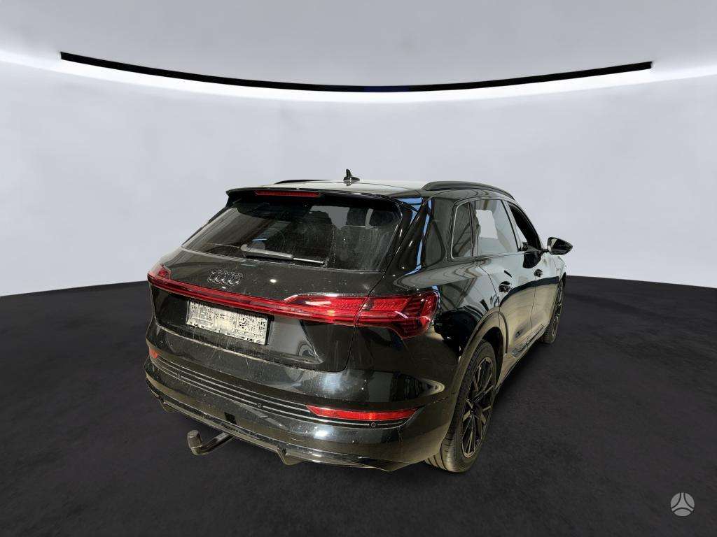 Audi e-tron, 95 kWh, off-road / crossover