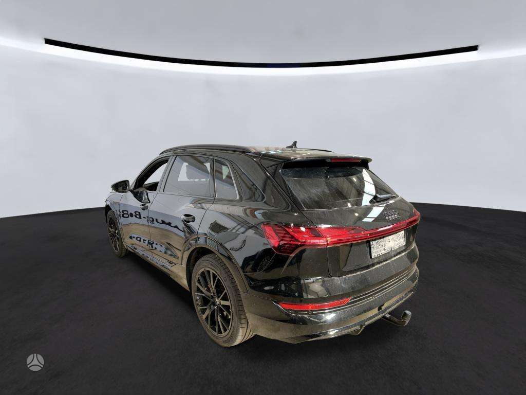 Audi e-tron, 95 kWh, off-road / crossover