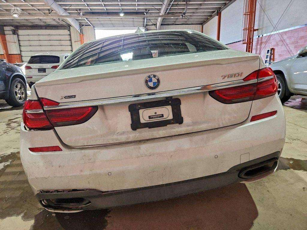 BMW 750