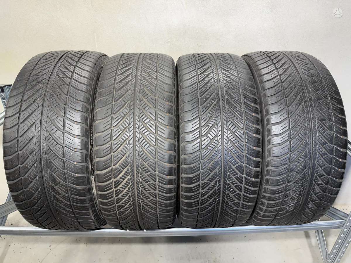 Goodyear Ultragrip 8 performance//MO, winter 245/45 R18