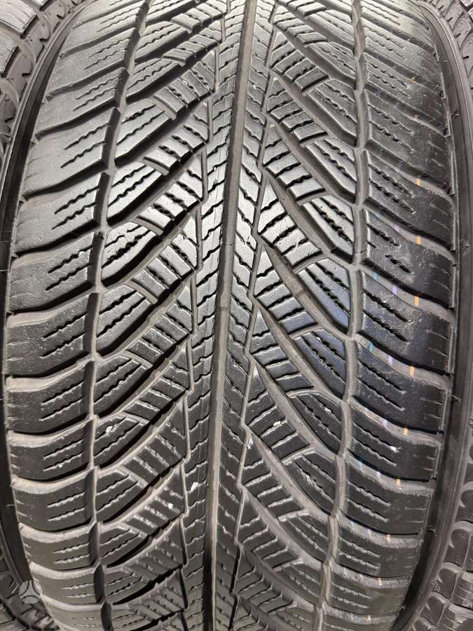 Goodyear Ultragrip 8 performance//MO, žieminės 245/45 R18