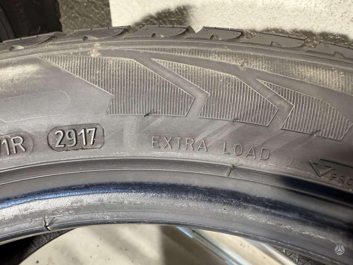 Goodyear Ultragrip 8 performance//MO, зимние 245/45 R18