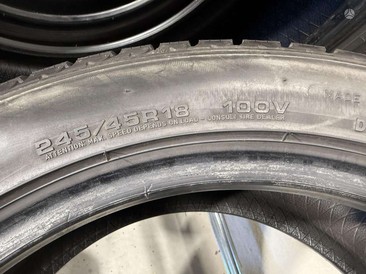 Goodyear Ultragrip 8 performance//MO, žieminės 245/45 R18