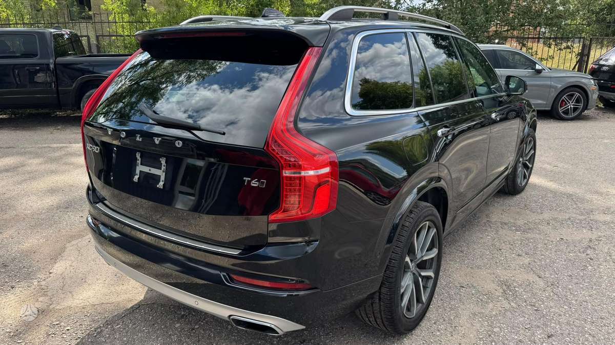 Volvo XC90 - 9