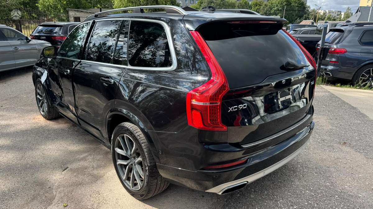 Volvo XC90 - 7