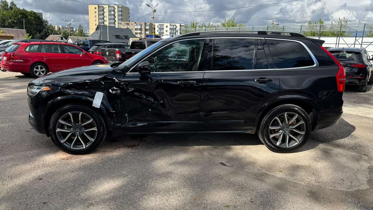 Volvo XC90 - 6