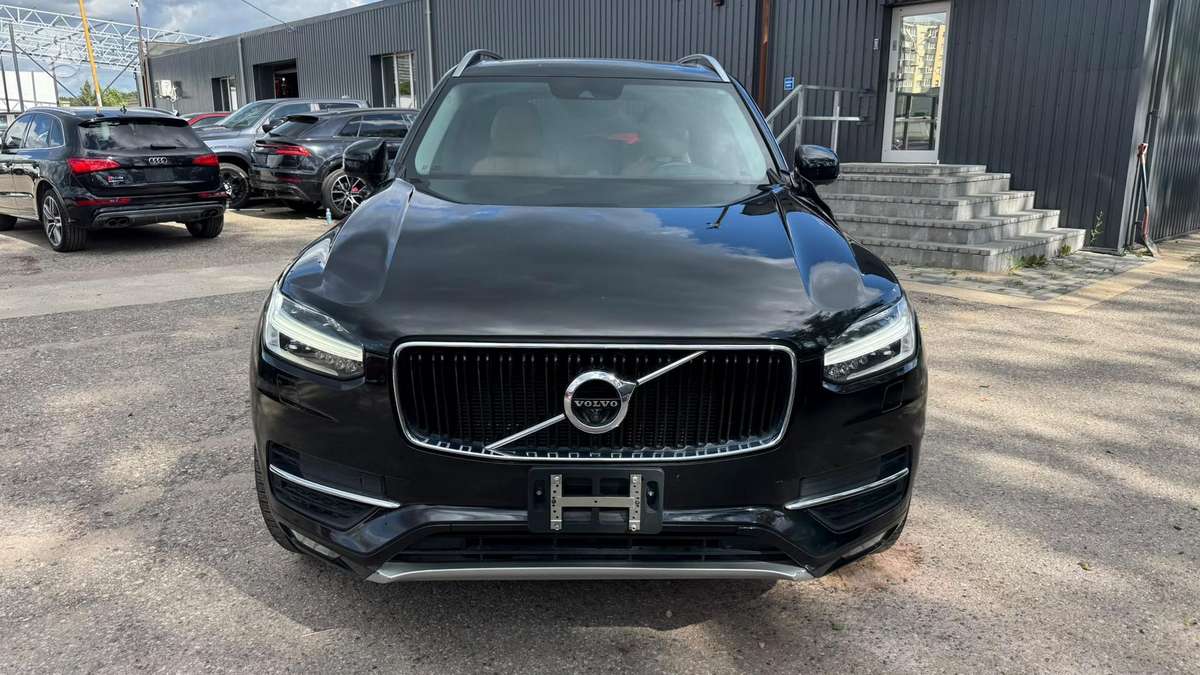 Volvo XC90 - 2