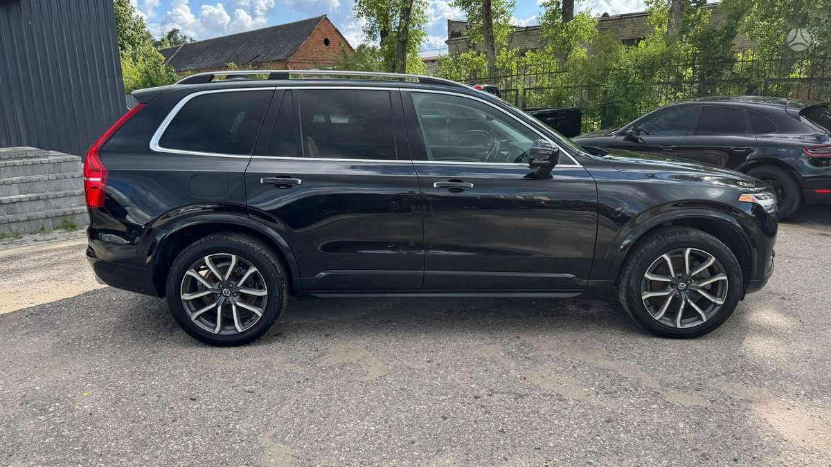 Volvo XC90 - 10