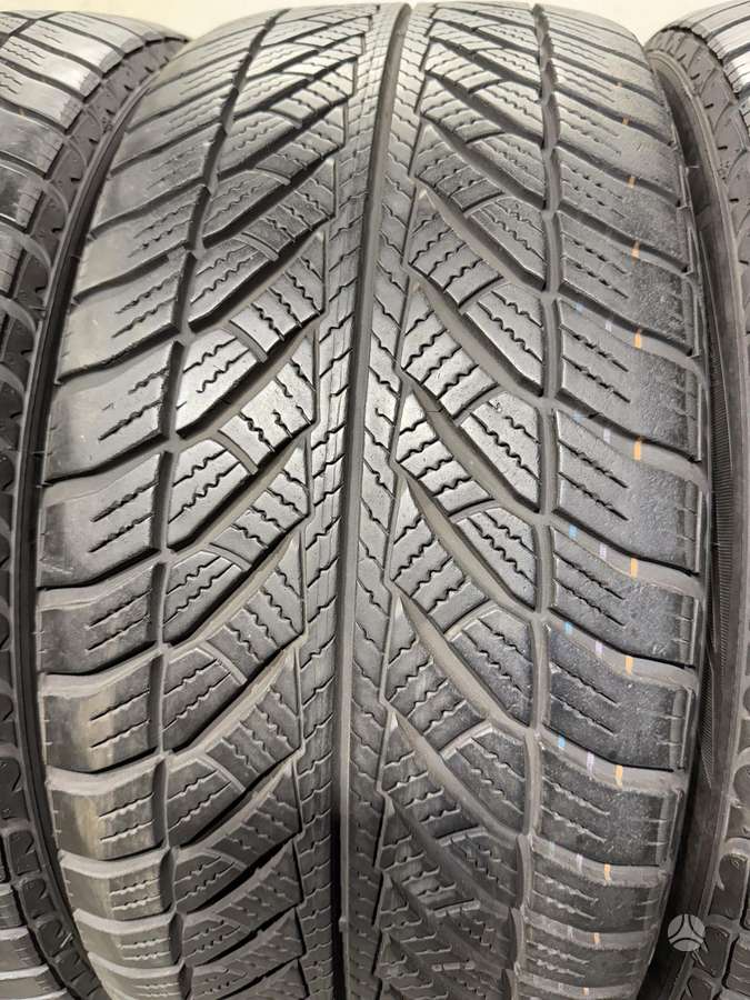 Goodyear Ultragrip 8 performance//MO, winter 245/45 R18